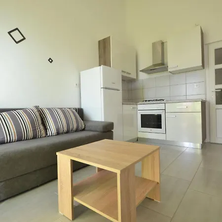 Ivan-2 By Interhome * Maslenica